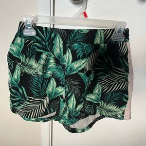Cute leafy print shorts great for the upcoming summer
